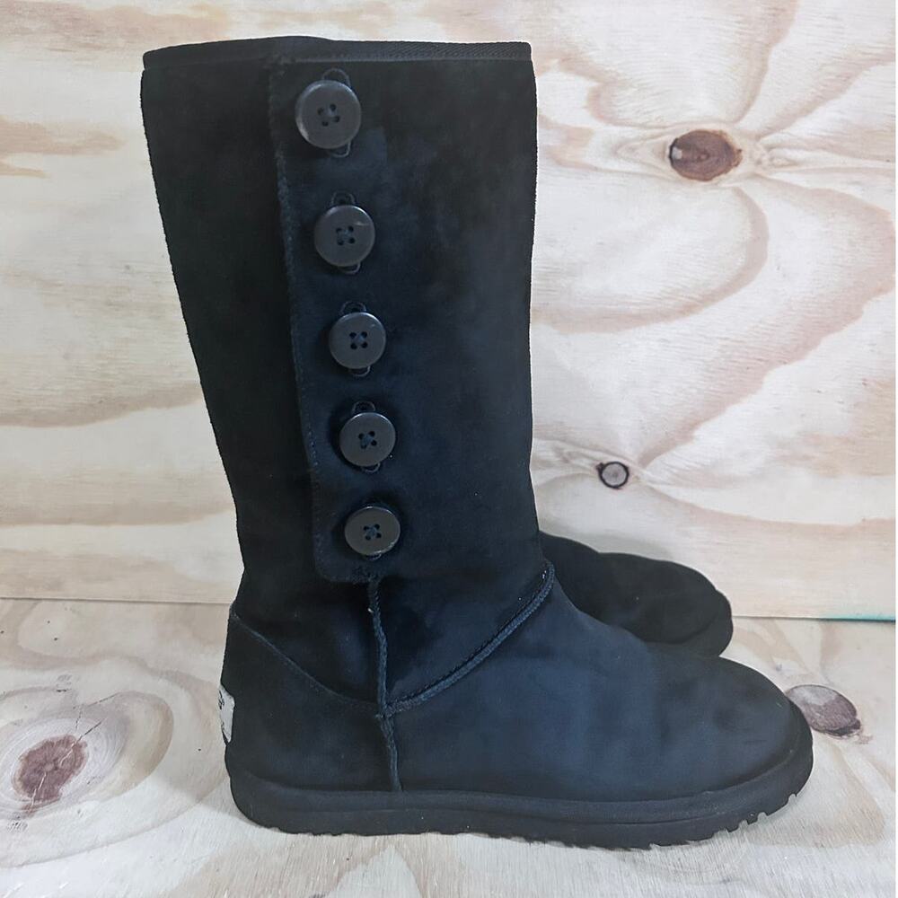 Ugg Australia - Lo Pro Button Fold Over - Boots - Black - Women's - 7 - S/N 3387